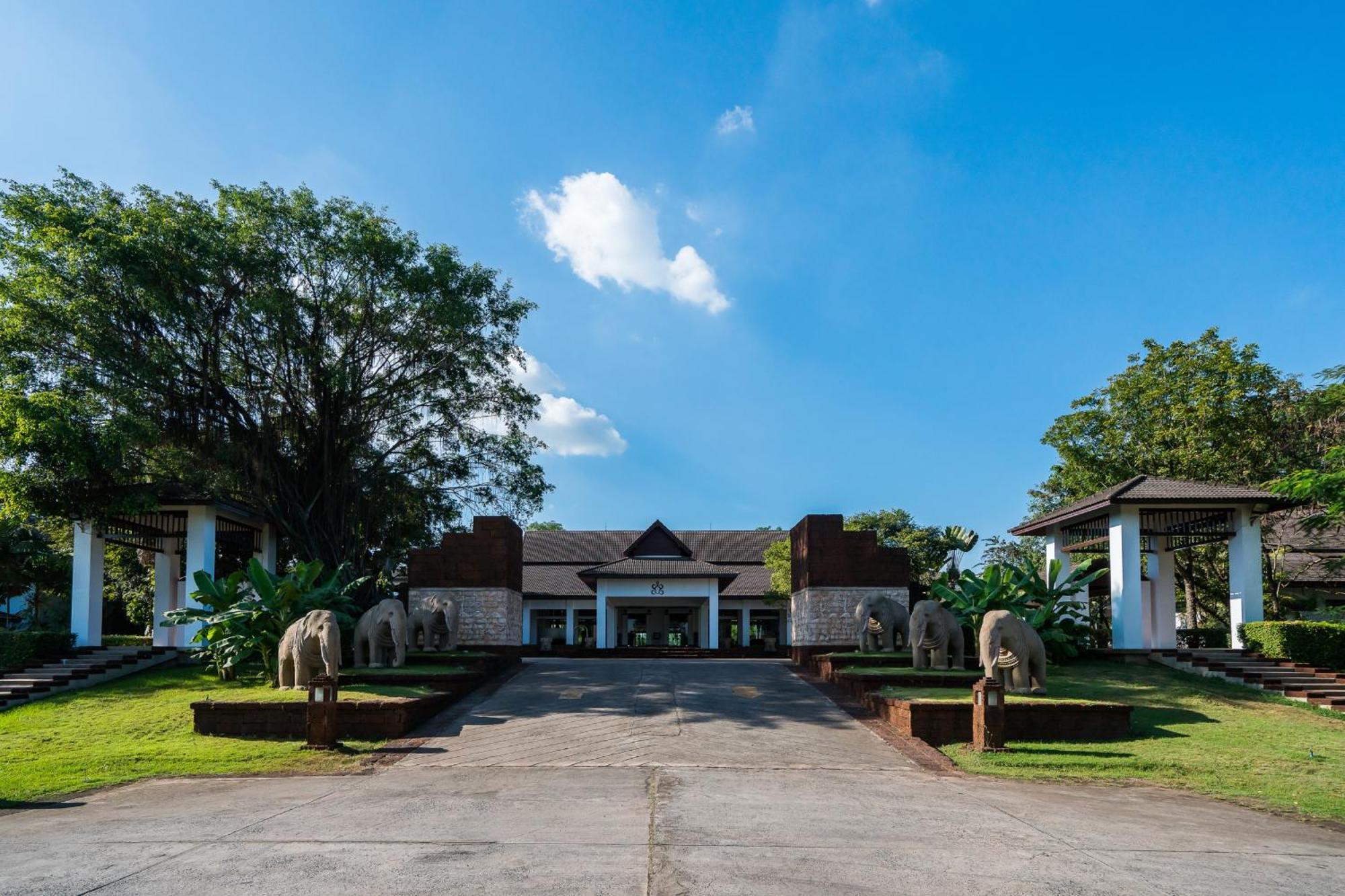 Si Maha Phot Tawa Ravadee Resort Prachinburi, A Member Of Worldhotels Distinctive מראה חיצוני תמונה